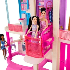 Barbie Dreamhouse med 2 hus, bassenger og sklie