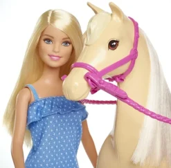 Barbie dukke och hest