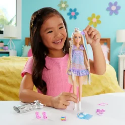 Barbie Fun & Fancy Hårdukke Blond med Tilbehør
