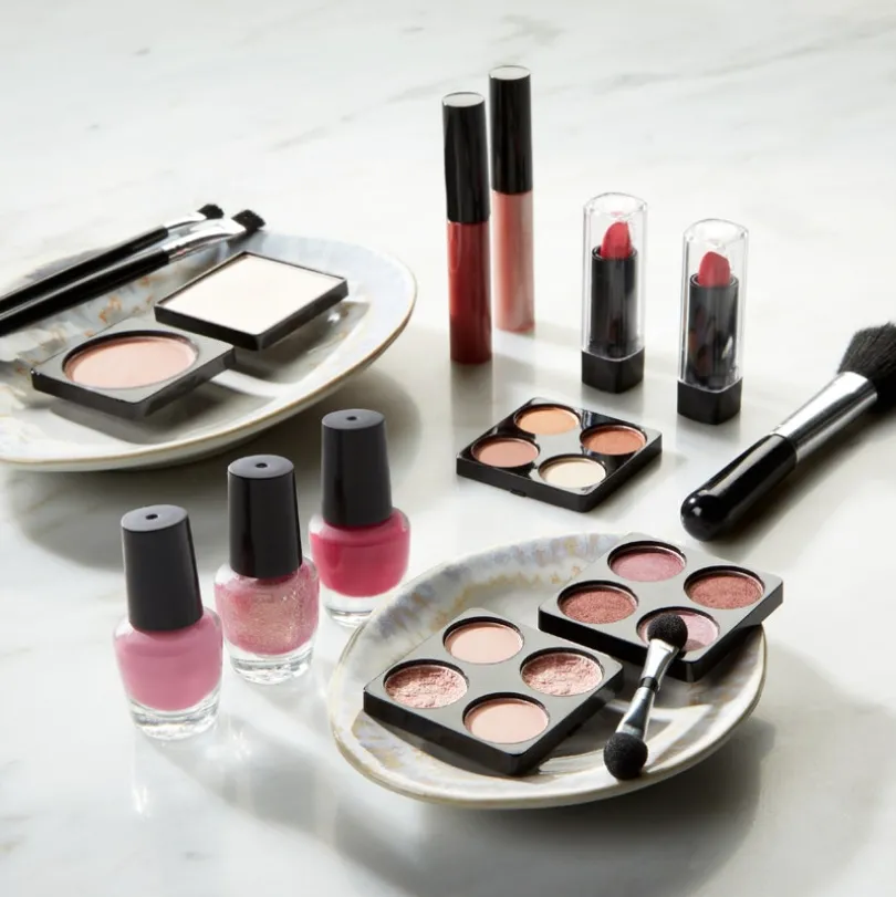 FAO SCHWARZ Vanity Makeup Studio 24 deler