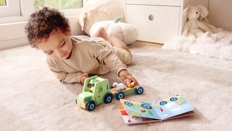 Hape The Rumbling Tractor With Sound