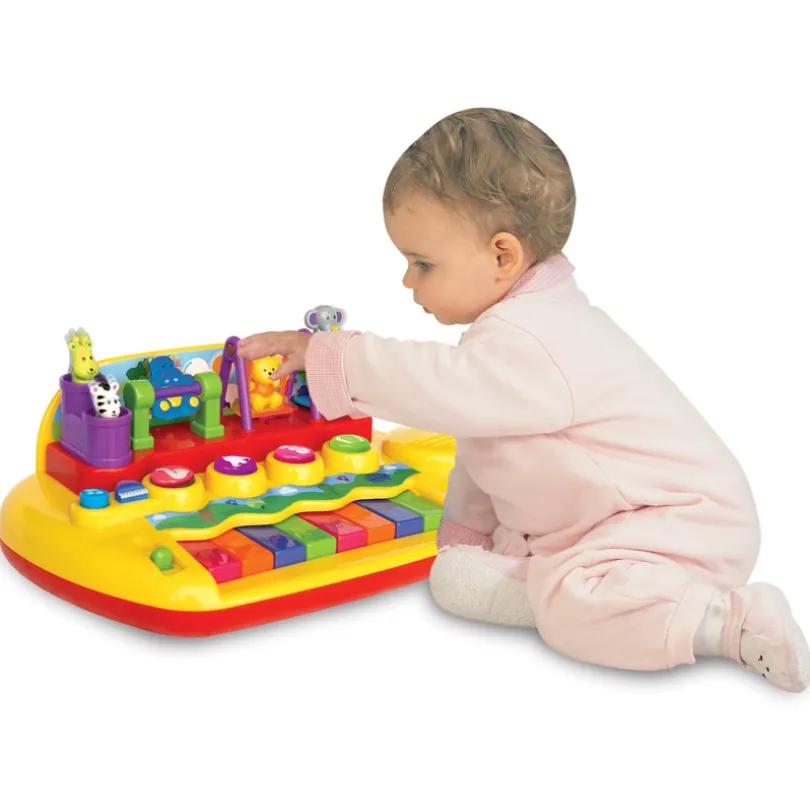 KID, piano med dansende figurer
