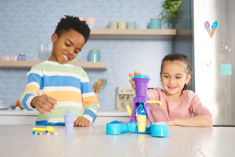 Kinetic Sand Soft Serve Station