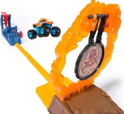 Monster Jam 1:64 Long Jump Playset med El Toro Loco